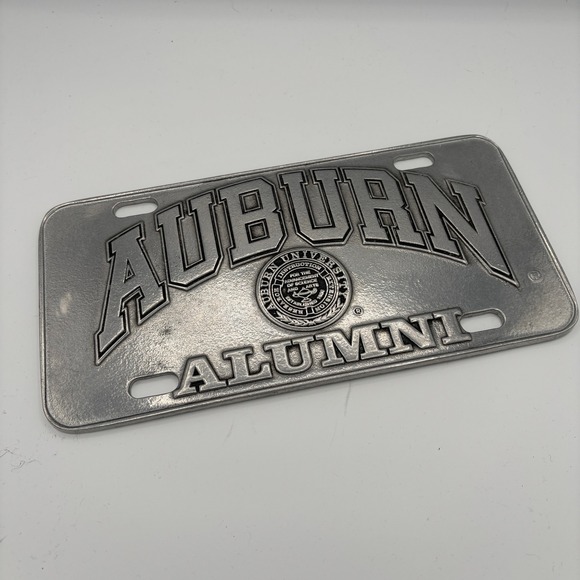 Auburn University Other - Vintage Auburn Alumni License Plate Pewter Sz OS Silver Cast Metal Car Tag